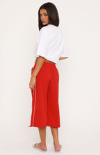 Willing To Do Relaxed Cargo Capris Red