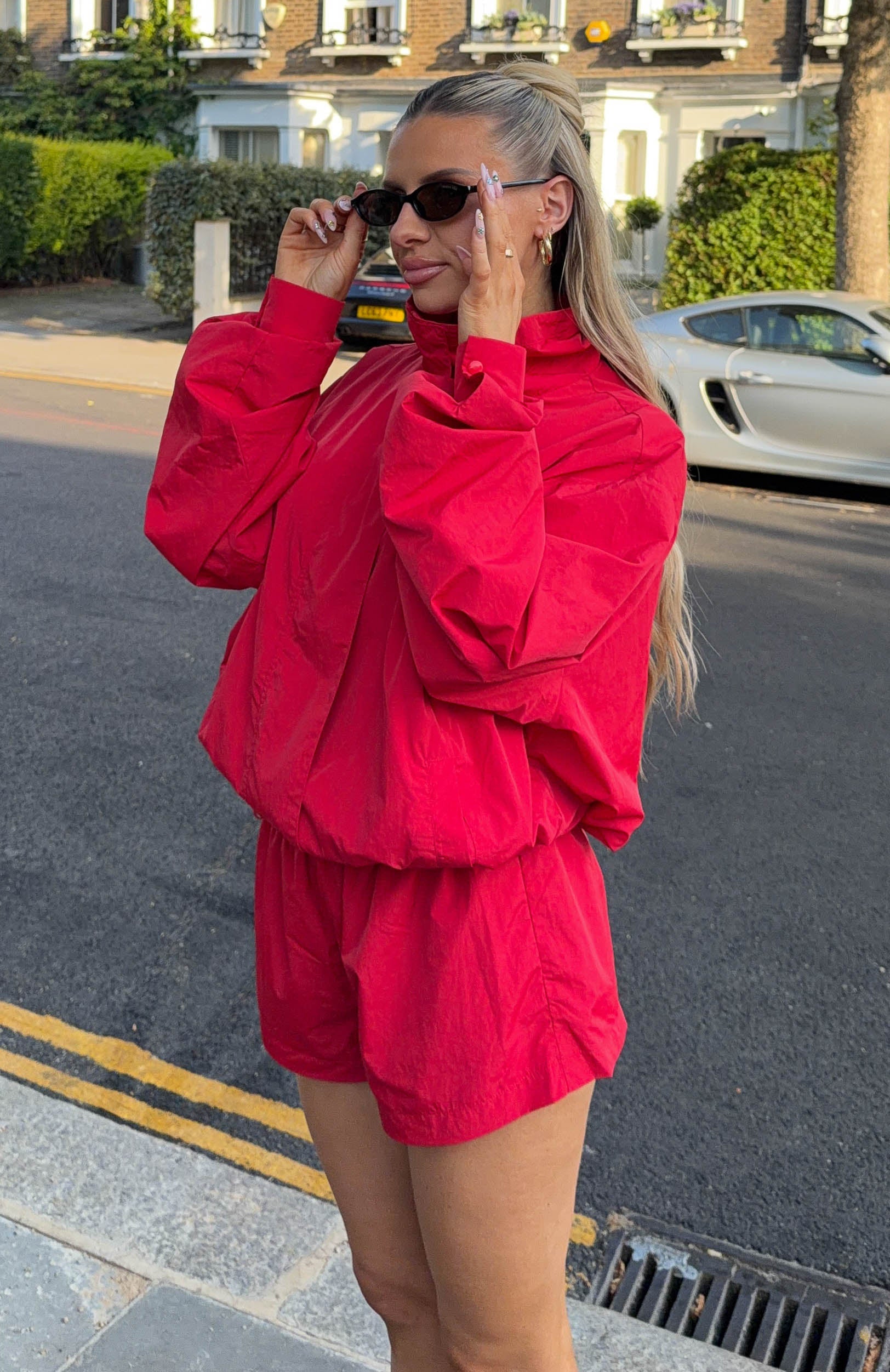 Love The Chase Shorts Red