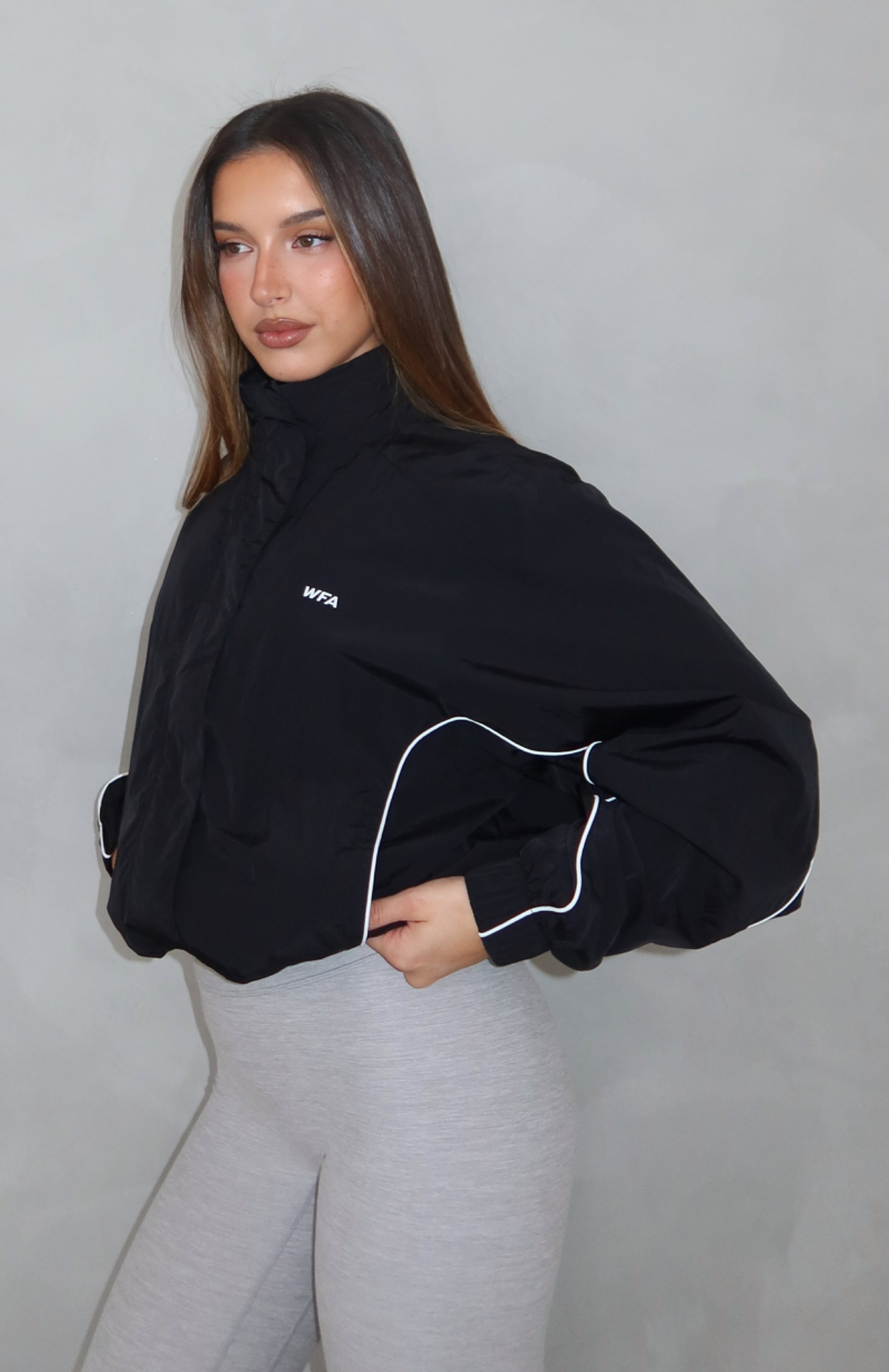 Guide Me Windbreaker Jacket Black