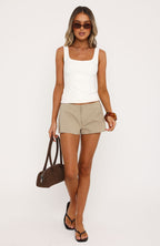 Graceful Heart Shorts Beige