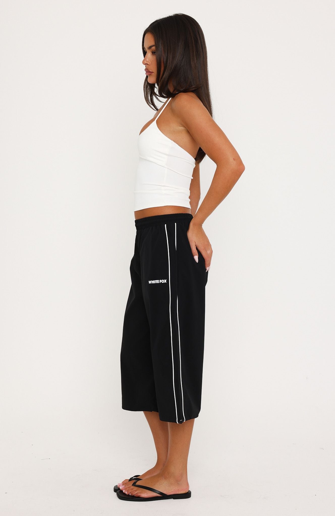 Willing To Do Relaxed Cargo Capris Black