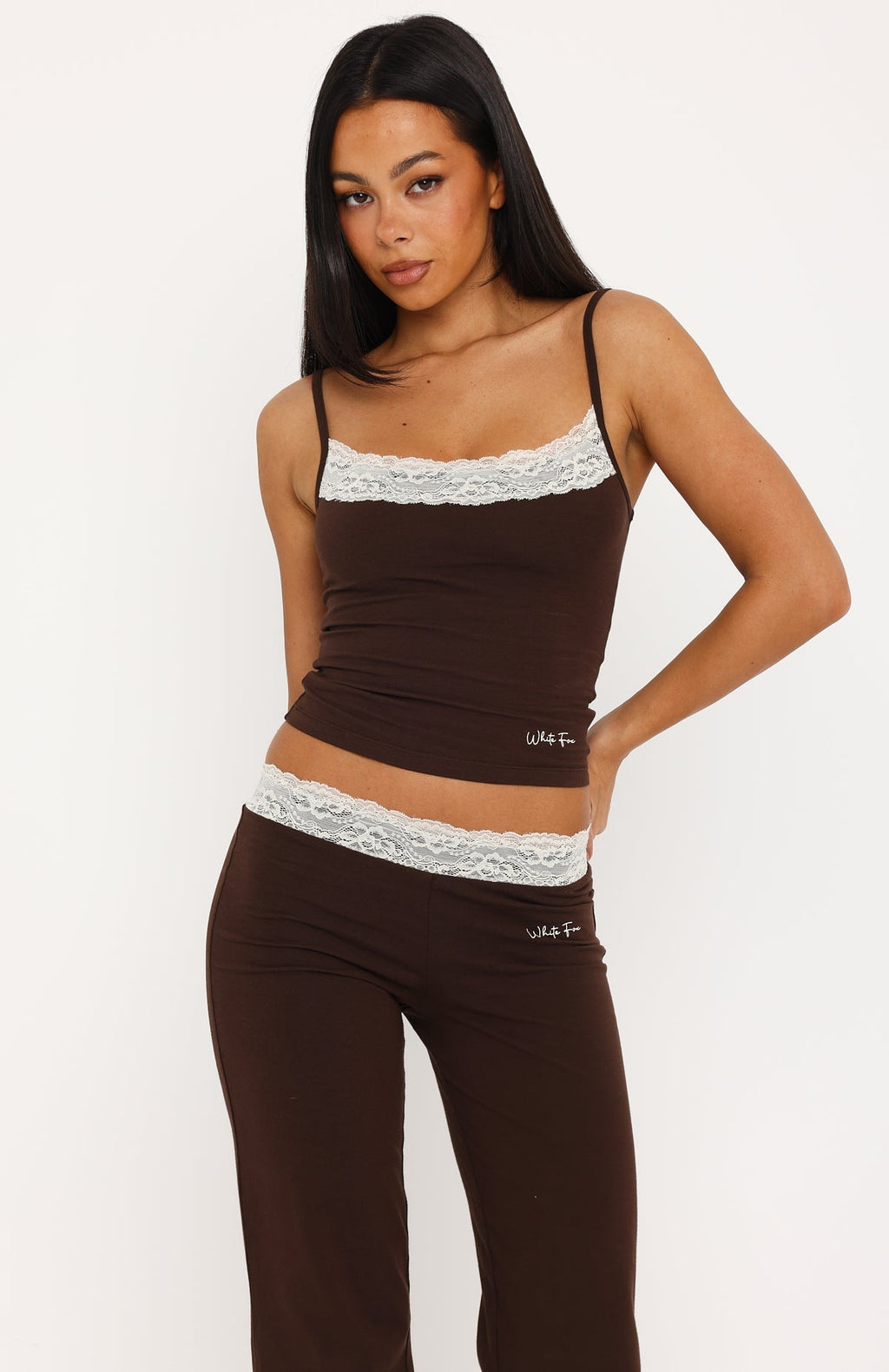 Tune In Singlet Chocolate
