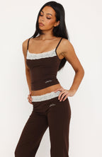 Tune In Singlet Chocolate