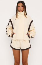 Love The Chase Shorts Cream/Chocolate