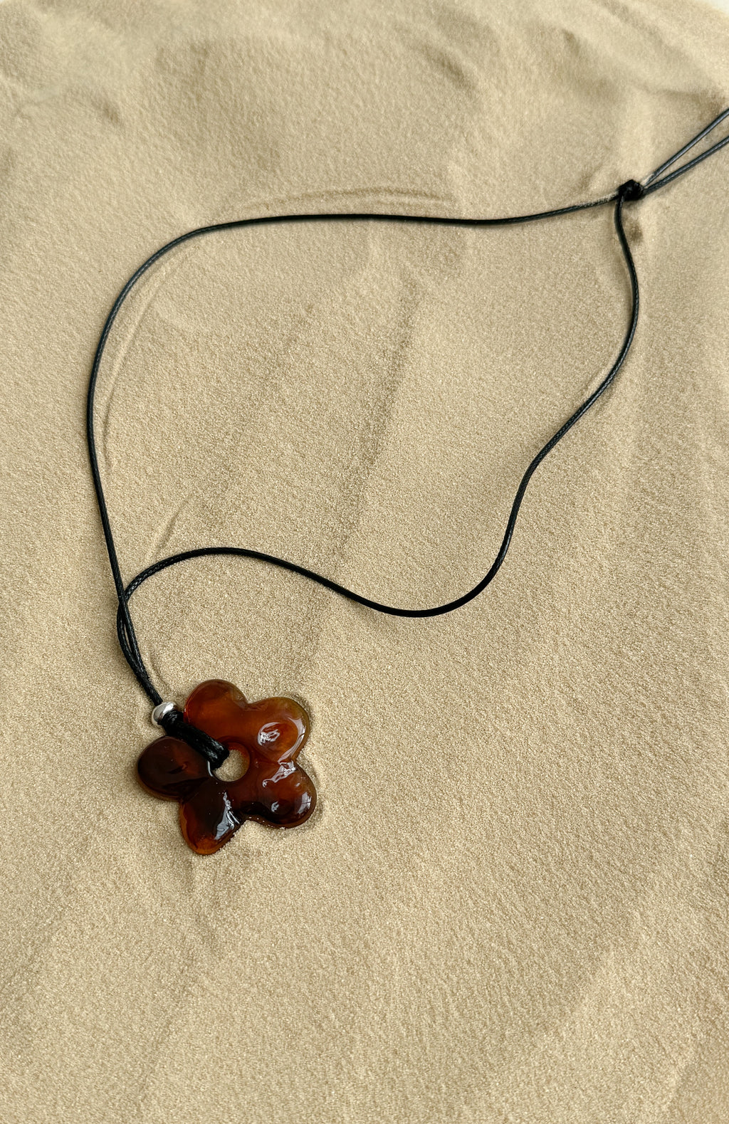 Xavia Necklace Black/Amber