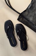 Breccan Thong Sandals Black