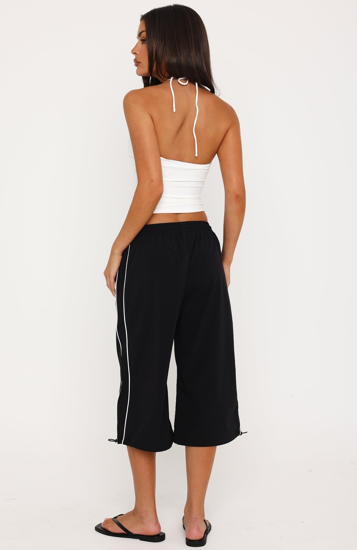 Willing To Do Relaxed Cargo Capris Black